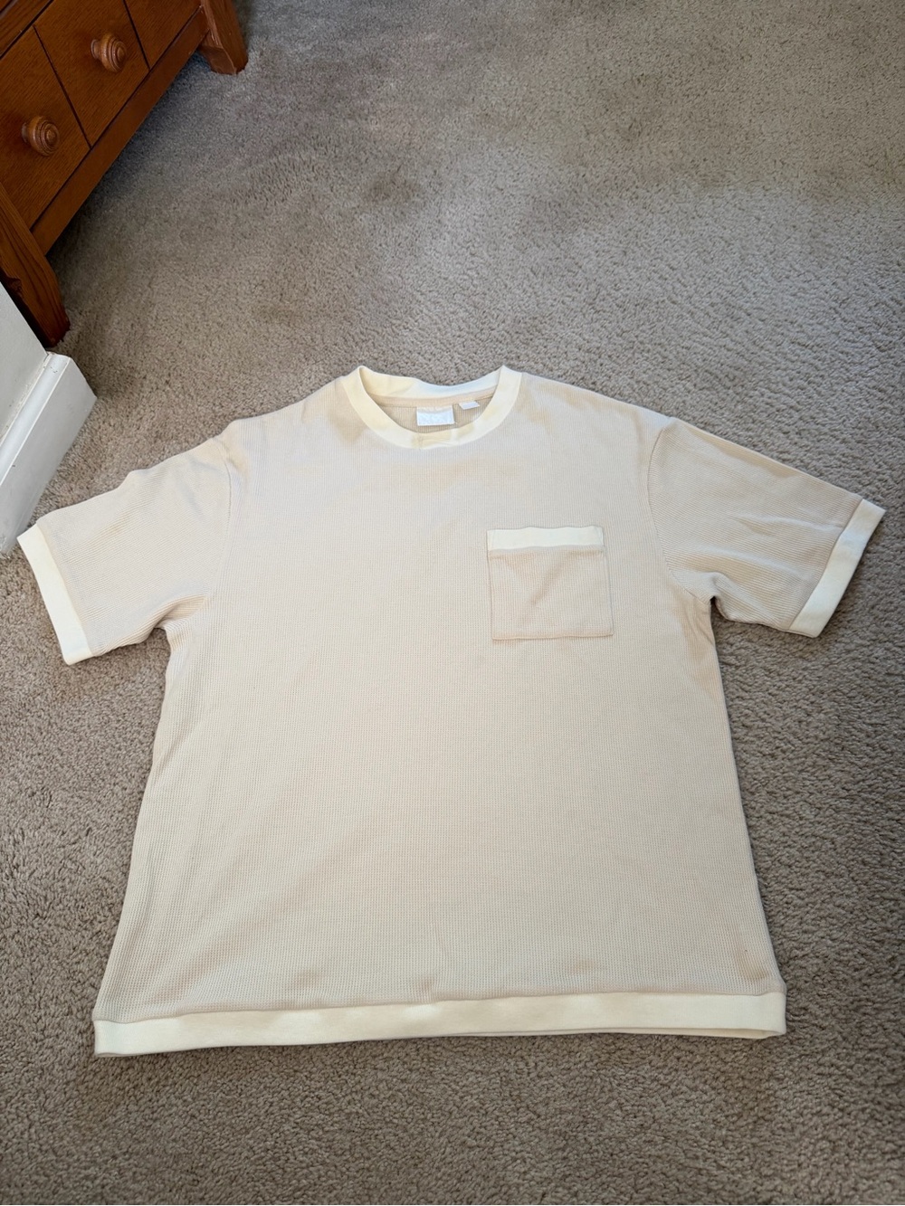 Men's Cream Short-Sleeve Pocket T-Shirt size medium sample shirt from pacsun lot
